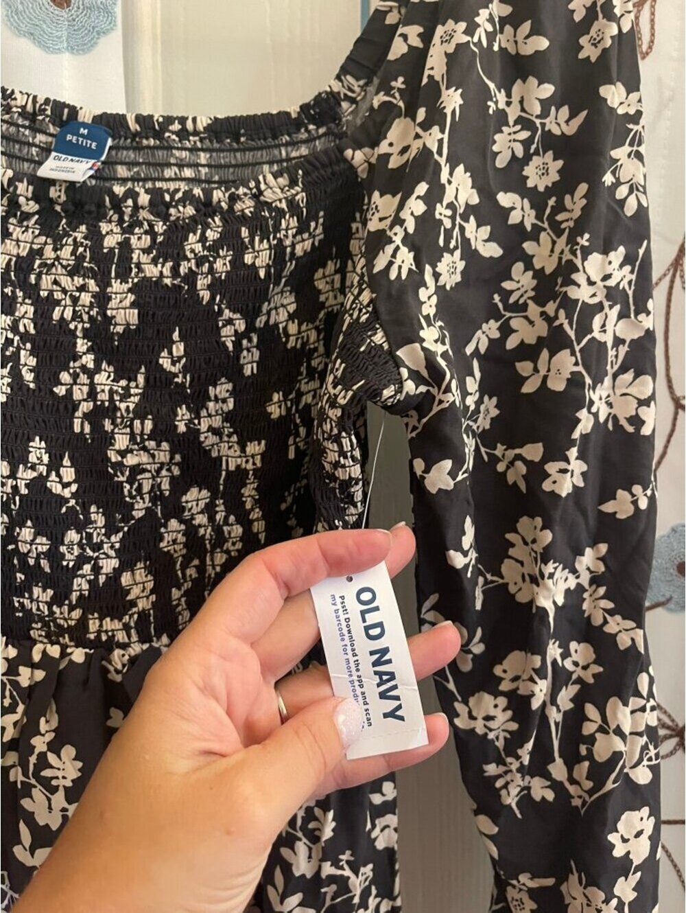 New with Tags | Old Navy | M Petite | Black & White Floral Smocked Mini Dress